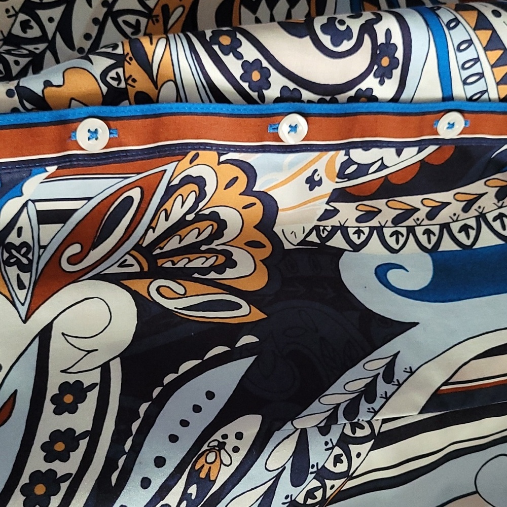 Chico's(3)=16/XL. Blue Paisley No-Iron Shirt. - Picture 11 of 12
